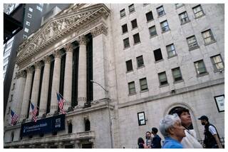 Stocks Rise On Wall Street, Building On Gains From Last Week