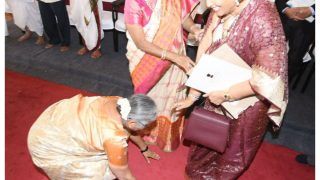Picture Of Sudha Murthy Bowing Before Mysuru Royal Ignites Online Debate