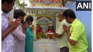 Madurai Man Builds Temple For His Parents At His Home, Worships Them Every Day