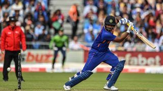 टी20 विश्व कप 2022 टीम में संजू सैमसन की अनदेखी पर भड़के भारतीय फैंस, बीसीसीआई को किया ट्रोल