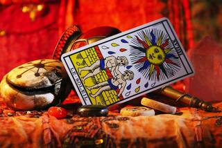 Weekly Tarot Card Prediction From Sept 19-25; Financial Gains For Gemini, Leos Should Accept Change