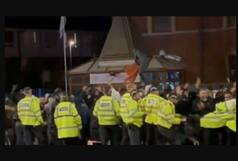 Hundreds March Through Leicester in UK Amid Violent Clashes Between Hindus And Muslims