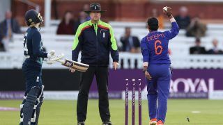 दीप्ति शर्मा के चार्ली डीन को रन आउट करने से झल्लाए अंग्रेज खिलाड़ी, अश्विन-सहवाग ने भारतीय गेंदबाज को सराहा