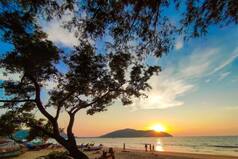 Bard Of Bengal, Rabindranath Tagore Drew Literary Inspiration From This Hidden Beach In Karnataka