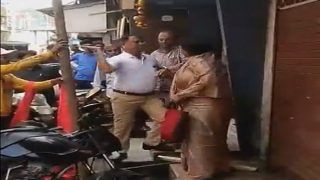 Video: Mumbai Woman Slapped, Pushed By Man From Raj Thackeray's Camp| Here's Why