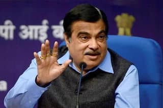 Nitin Gadkari Heaps Praises On THIS Congress Leader For    Giving New Direction To India