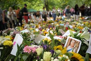 Queen Elizabeth II's Funeral: No Private Jets But Buses To Take World Leaders To Venue