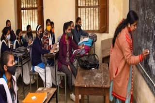 झारखंड के सरकारी स्कूलों में पाए गए 100 से ज्यादा 'फर्जी टीचर', अब बर्खास्तगी की तैयारी