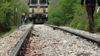 यूपी: लव स्टोरी का भयावह अंजाम, युवा प्रेमी जोड़े ने ट्रेन से कटकर दे दी जान