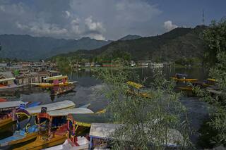 Good News for Central Govt Employees: LTC Facility Extended by 2 years if One Visits These Areas