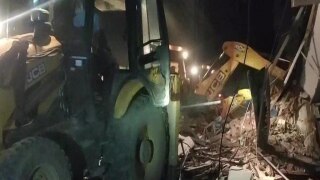 One Dead, Several Others Injured as Building Collapses in UP's Aligarh After Heavy Rains | Rescue Ops Underway