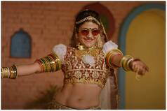 BB 16 Contestant Gori Nagori's Desi, Hot And Sensuous Thumka Dance in Old Video Goes Viral
