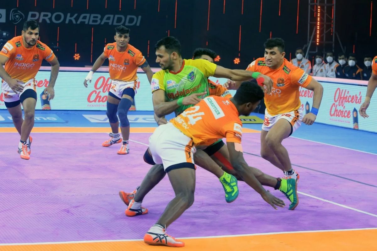 Pro Kabaddi 2017: Puneri Paltan down Patna Pirates, Jaipur Pink Panthers  snatch narrow win against UP Yoddha