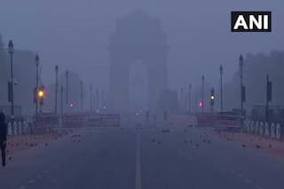 Delhi Records Season's Lowest Temperature At 5.3 Degrees Celsius, Fog Disrupts  Rail  Traffic