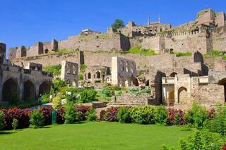 Golconda Fort Telangana: इस किले को देखने के लिए दूर-दूर से आते हैं टूरिस्ट, कई सौ साल है पुराना