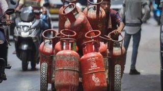 Ujjwala Scheme: गुजरात सरकार का दिवाली गिफ्ट, हर साल दो LPG सिलेंडर मिलेंगे मुफ्त