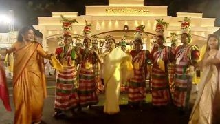 VIDEO: CM Mamata Banerjee Shakes A Leg With Artists During Durga Puja Carnival | WATCH