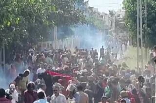 Massive Protest Breaks Out as Locals, Cops Clash in Gujarat's Porbandar Over Demolition Drive