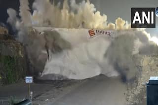 पल भर में जमींदोज हो गया पुणे का मशहूर चांदनी चौक ब्रिज, सामने आया Video