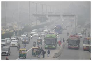 Delhi Reports    Very Poor    Air Quality; Anand Vihar And Nearby Areas Matter Of Concern As AQI Climbs To 464