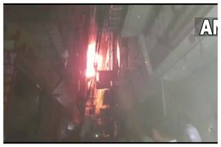 Fire Breaks Out In Delhi   s Gandhi Nagar Cloth Market, 30 Fire Tenders Reach Spot