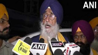 जम्मू-कश्मीर में प्रवेश नहीं मिलने पर SAD-Aअध्यक्ष सिमरनजीत सिंह मान ने रात भर किया प्रदर्शन