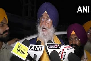 जम्मू-कश्मीर में प्रवेश नहीं मिलने पर SAD-Aअध्यक्ष सिमरनजीत सिंह मान ने रात भर किया प्रदर्शन