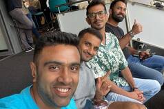 AUS vs ENG: पर्थ में प्रैक्टिस के बीच भारतीय खिलाड़ियों ने उठाया इंग्‍लैंड-ऑस्‍ट्रेलिया टी20 मैच का लुुत्‍फ