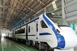 Vande Bharat Express Update: नई दिल्ली-खजुराहो के बीच जल्द शुरू होगी वंदे भारत एक्सप्रेस, जानें क्या बोले रेल मंत्री