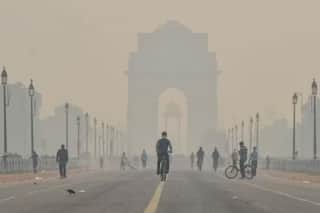 Delhi-NCR: Air Quality Plummets, People Report Breathing Issues, Burning Eye