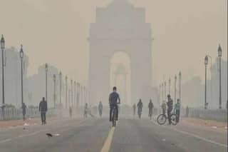 Delhi's AQI Turns 'Very Poor', Maximum Temperature Settles at 31.2 Degrees Celsius