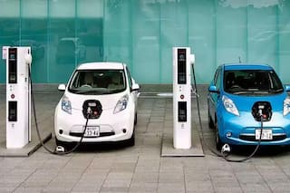 यूपी की नई इलेक्ट्रिक वाहन नीतिः बाइक और कार खरीदने पर मिलेगी भारी छूट, प्रस्ताव हुआ पास