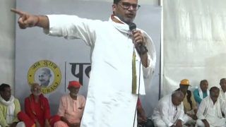 'लालटेन' और 'कमल' के बीच डोल रहे नीतीश कुमार, प्रशांत किशोर का बिहार CM पर तंज, बोले- वादे करते हैं और गायब हो जाते हैं