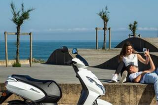 इलेक्ट्रिक टू-व्हीलर के बाजार में एक और दिग्गज कंपनी की एंट्री, इनकी कारों ने पहले से ही काट रखा है गदर