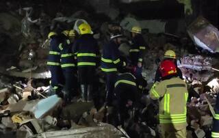 Four-Storey Building Collapses in Navi Mumbai's Kopar Khairane, Rescue Operations Underway