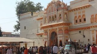 Diwali 2022: इस दिवाली करिये राजा राम मंदिर के दर्शन जहां भगवान को दी जाती है शस्त्र सलामी