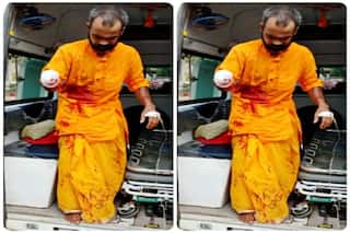 Viral: अलौकिक शक्तियों की चाह में साधु ने की चौंकाने वाली हरकत, मां दुर्गा की मूर्ति के आगे हथेली काटकर चढ़ा दिया