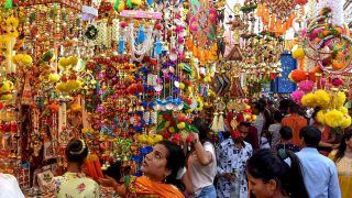 Discounts, Lucky Draws, Selfie Points: Here’s How Delhi Traders Attract Buyers For Shopping In Diwali
