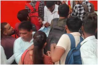 UPSSSC PET Exam 2022: Massive Crowd Throngs To Board Jam-packed Trains | Watch Video