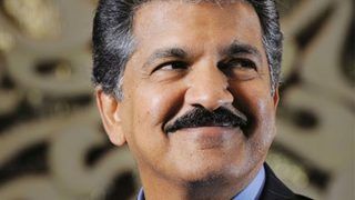 Watch: Anand Mahindra Shares Nostalgic Video Featuring Old Items; Internet Calls it 'Evergreen'