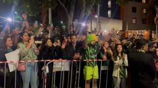 WATCH: Men in Green Receive HUGE Reception From Pakistan Fans at Team Hotel After T20 World Cup Final Loss