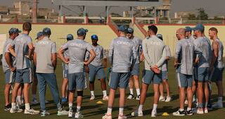 Rawalpindi टेस्ट से पहले इंग्लैंड के कप्तान बेन स्टोक्स समेत 12 सदस्य वायरस की चपेट में, खिलाड़ियों के पेट खराब होने की भी खबर