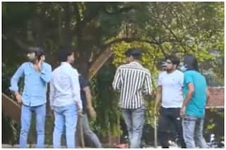 JNU में फिर बवाल, दो गुटों के बीच मारपीट; कैंपस में डंडे लेकर घूमते दिखे छात्र