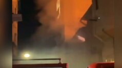 नोएडा के एक रेस्टोरेंट में लगी भीषण आग, पुलिस ने चार लोगों को बचाया