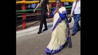 Video: President Droupadi Murmu Walks For 2km To Offer Prayers At Puri Jagannath Temple In Odisha | Watch