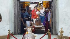 राहुल गांधी ने उज्जैन में लाल धोती में महाकाल मंदिर में पूजा-अर्चना की, नंदी के पास भी कुछ देर बैठे