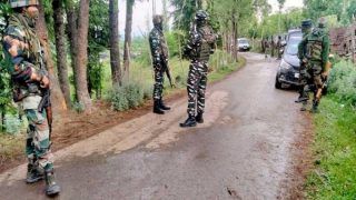 जम्मू-कश्मीर: आतंकवादियों ने अनंतनाग में दो अप्रवासी मजदूरों को गोली मारी, सर्च ऑपरेशन शुरू