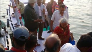 Varanasi Boat Accident : गंगा नदी में 30 से अधिक सैलानियों से भरी नाव डूबी, दो की हालत गंभीर