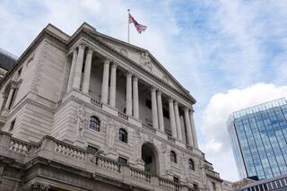 Day After BIGGEST Interest Rate Hike In 30 Yrs, Bank Of England Warns Of LONGEST Recession In 100 Yrs