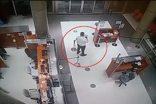 Hospital Guard Greets    Ghost Patient   , Directs It To Doctor's Room In Spine-Chilling Viral Video